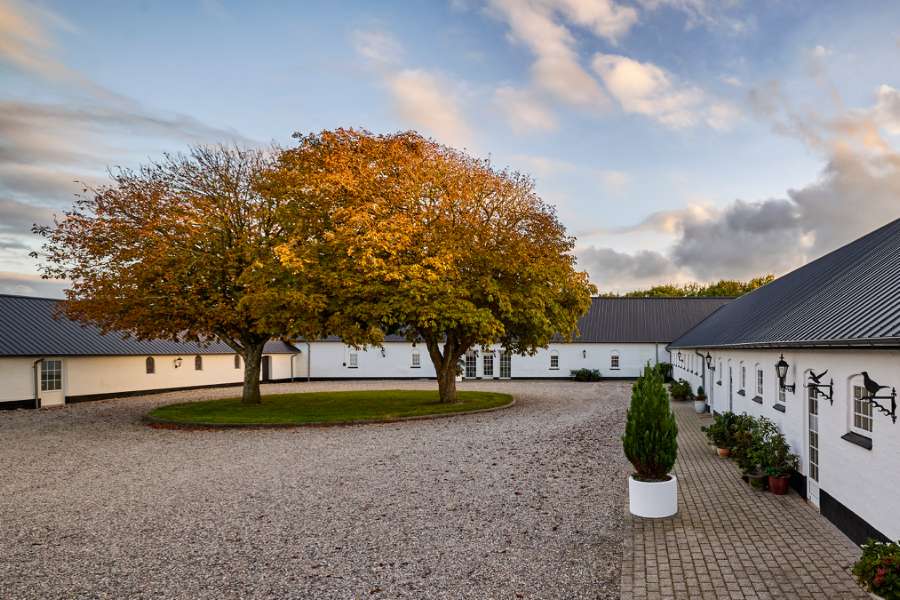 Stål og sjæl mødes på Egholm Vestergaard, Egholm Vestergaard, Egholm 57, 9000 Aalborg